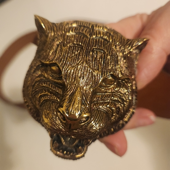 Gucci leather belt with feline buckle size 38" in EUC - Picture 7 of 9